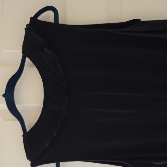 WHBM Ruffled V-Neck Top - Picture 6 of 9